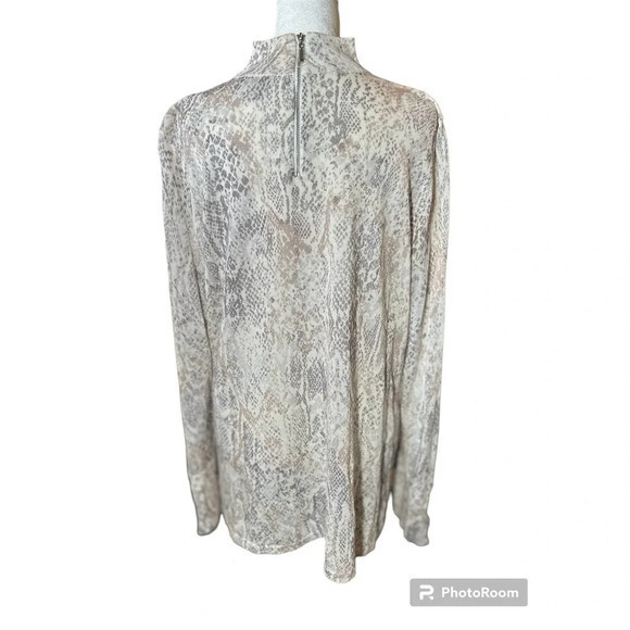 Chicos Python Print Zip-Back Mock Neck‎  Size 3 XL - Picture 3 of 11
